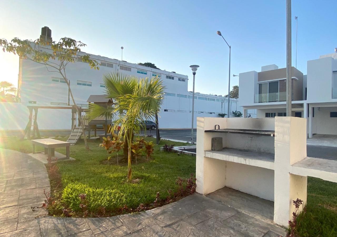 Casa Familiar En Condominio Privado Cerca De Playa Cancún Extérieur photo